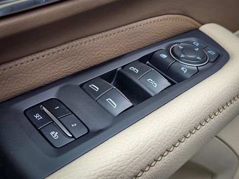 Certified 2023 GMC Yukon Denali AWD/4WD image 11