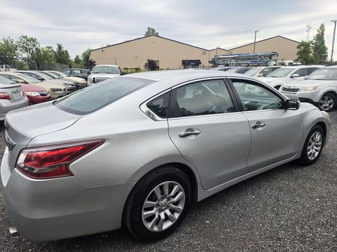 Used 2013 Nissan Altima 2.5 FWD image 10