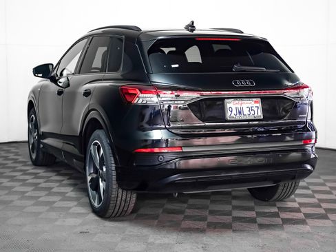 Certified 2024 Audi Q4 e-tron Prestige image 2