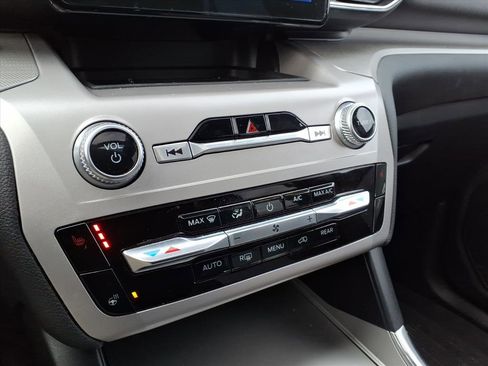 Certified 2023 Ford Explorer XLT w/ Equipment Group 202A image 24