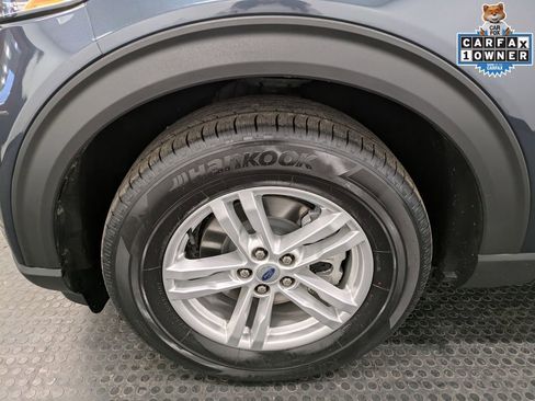 Used 2023 Ford Explorer XLT w/ Equipment Group 202A image 8