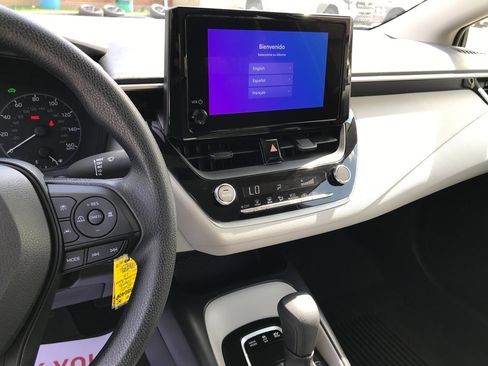 Used 2025 Toyota Corolla LE image 16