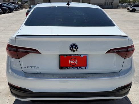 Used 2024 Volkswagen Jetta Sport FWD image 8