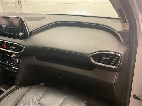 Used 2020 Hyundai Santa Fe Limited image 15