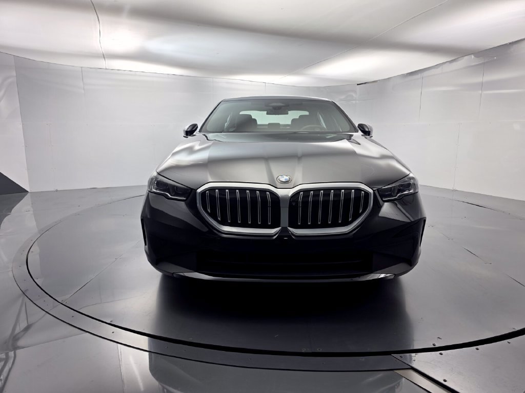 Certified 2024 BMW 530i w/ Premium Package RWD image 2