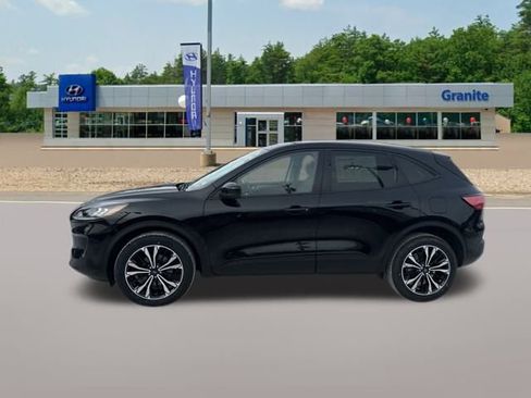 Used 2021 Ford Escape SE w/ SE Sport Appearance Package image 11