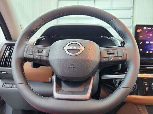 New 2026 Nissan Pathfinder Platinum image 25