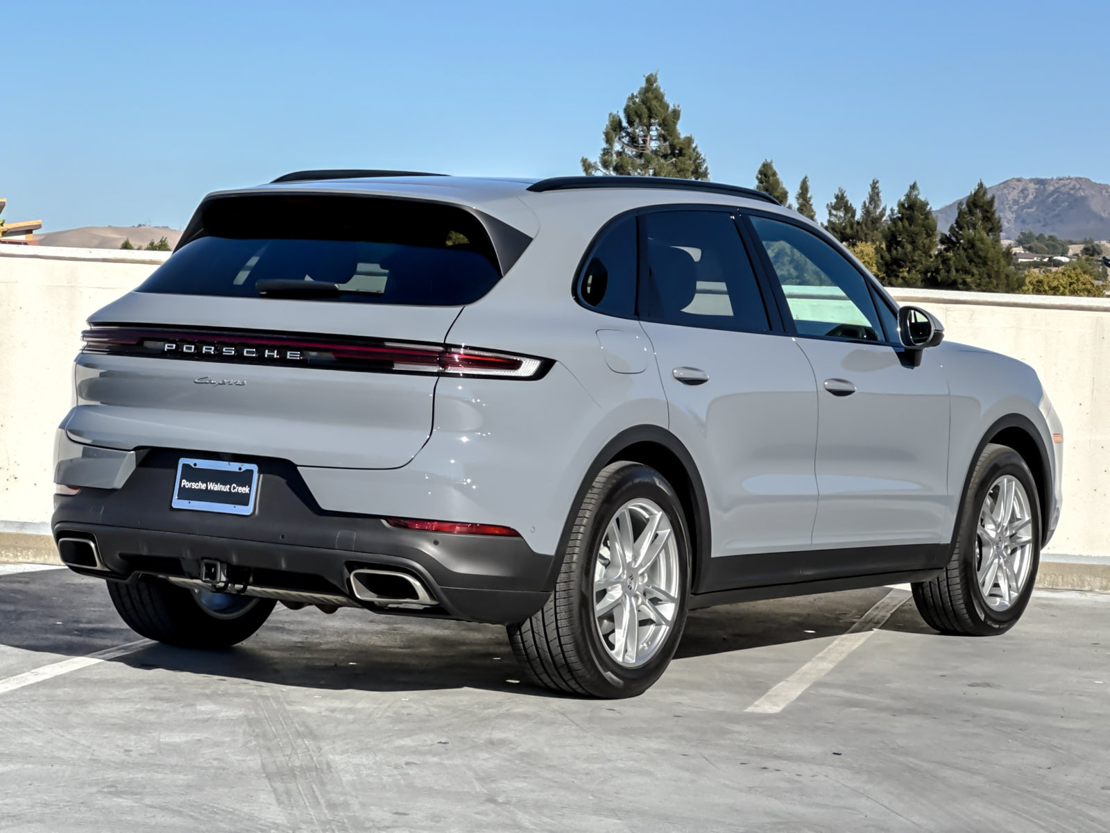 Certified 2026 Porsche Cayenne AWD/4WD image 9