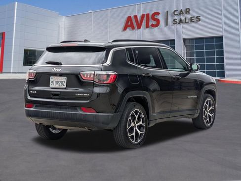 Used 2025 Jeep Compass Limited image 6