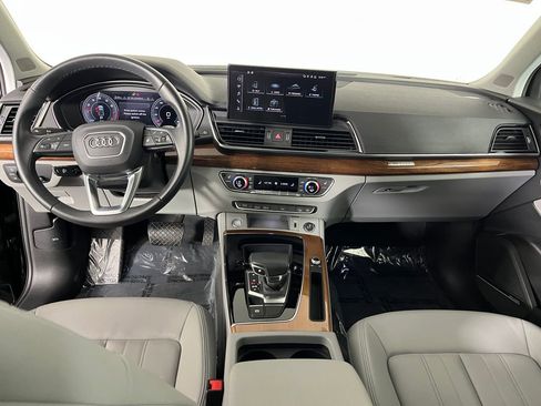 Used 2023 Audi Q5 2.0T Premium Plus w/ Premium Plus Package AWD/4WD image 17