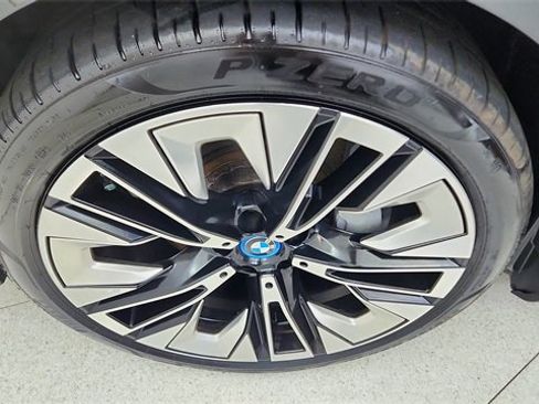 Used 2024 BMW i5 eDrive40i w/ Premium Package image 59