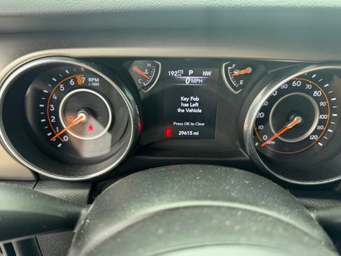 Used 2021 Jeep Gladiator Sport w/ Trailer Tow Package AWD/4WD image 29
