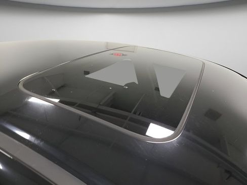 Used 2017 Honda Accord EX image 9