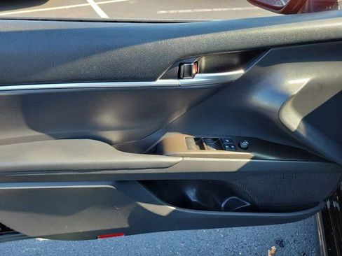 Used 2021 Toyota Camry SE image 21