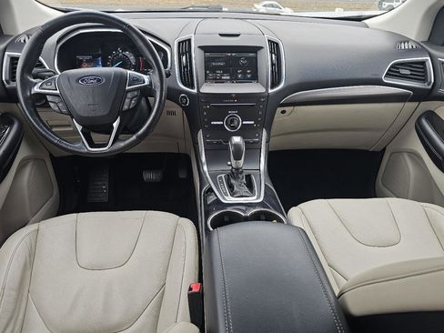 Used 2015 Ford Edge Titanium image 9