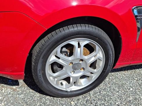 Used 2008 Ford Focus SES FWD image 4