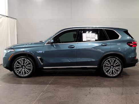 Used 2026 BMW X5 sDrive40i w/ Premium Package RWD image 5