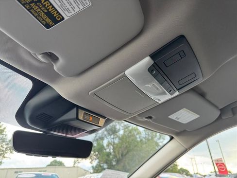 Certified 2025 Nissan Rogue SV FWD image 26