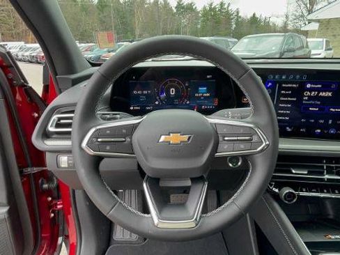 Used 2026 Chevrolet Traverse LT w/ Driver Confidence Package AWD/4WD image 12