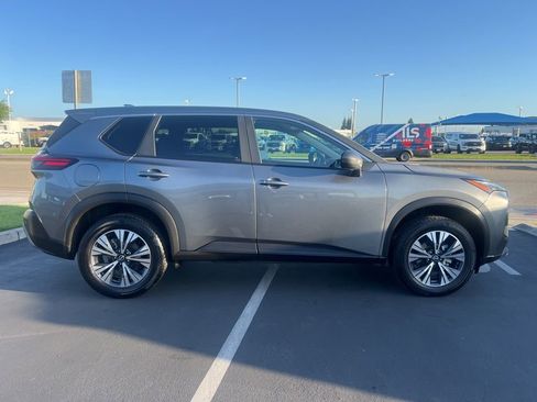 Used 2023 Nissan Rogue SV FWD image 11