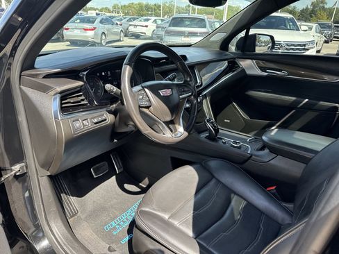 Used 2021 Cadillac XT6 Sport w/ LPO, ONYX Package image 10