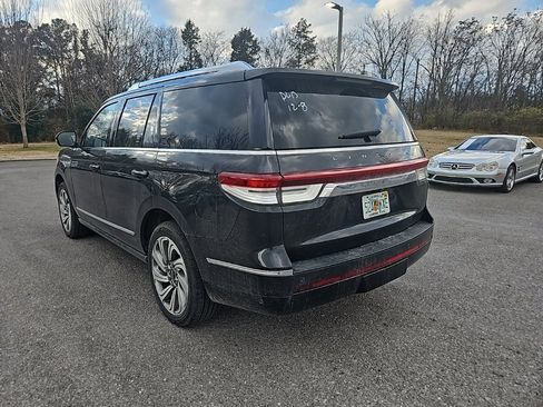 Used 2023 Lincoln Navigator Reserve image 5
