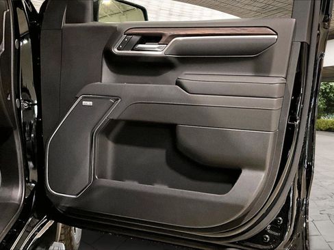 New 2026 GMC Sierra 1500 SLT w/ SLT Premium Plus Package image 14