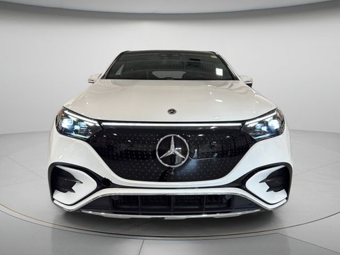 Used 2023 Mercedes-Benz EQE 500 4MATIC SUV image 8