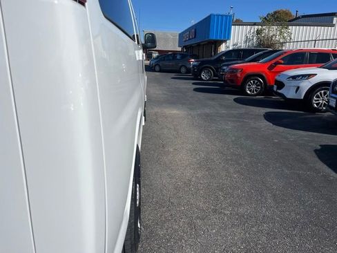 Used 2020 Chevrolet Express 2500 LS image 9