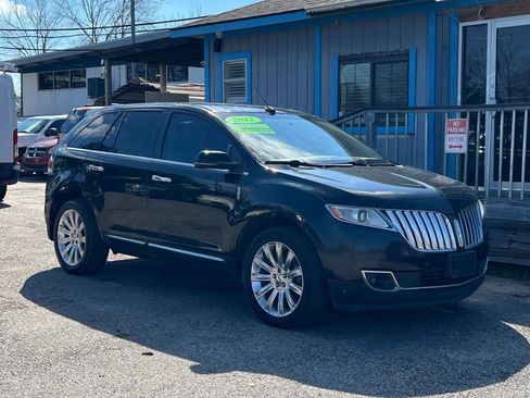 Used 2012 Lincoln MKX FWD image 4
