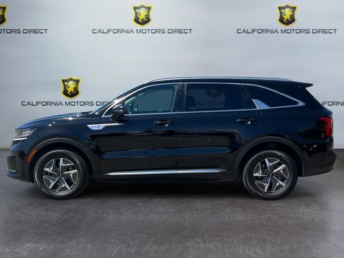 Used 2022 Kia Sorento S image 2