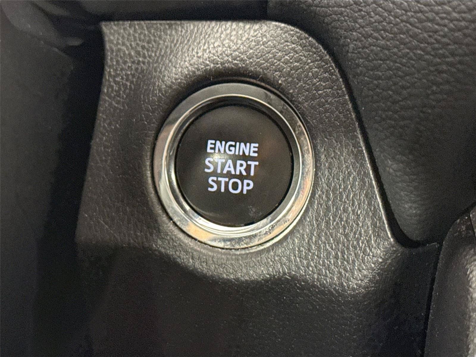 Certified 2025 Toyota RAV4 XLE FWD image 20