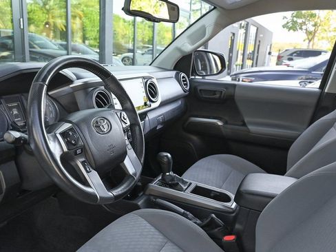 Used 2021 Toyota Tacoma SR5 image 10