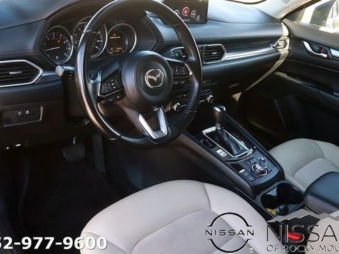 Used 2019 MAZDA CX-5 Touring image 13