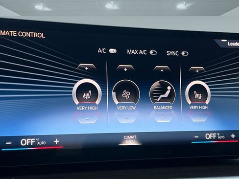 Certified 2023 BMW 330i Sedan w/ Premium Package image 25