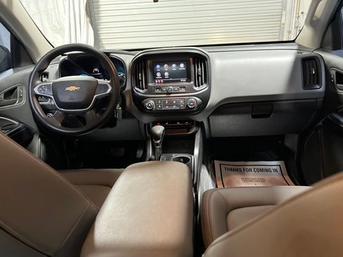 Used 2022 Chevrolet Colorado W/T w/ WT Convenience Package AWD/4WD image 14