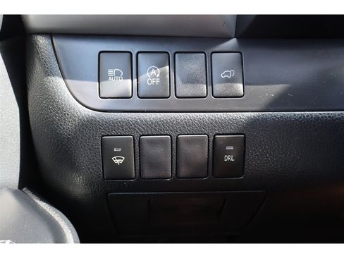 Used 2019 Toyota Highlander XLE AWD/4WD image 35