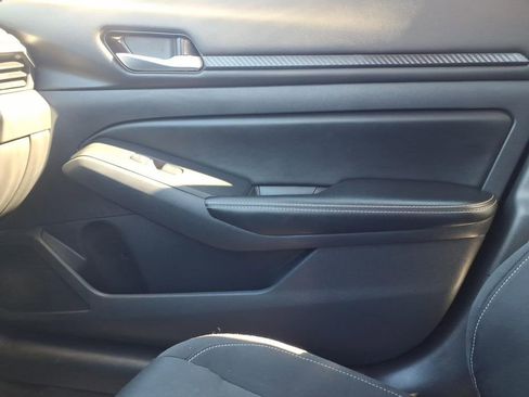 Used 2025 Nissan Altima 2.5 SV image 25