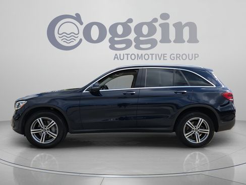 Used 2022 Mercedes-Benz GLC 300 image 2