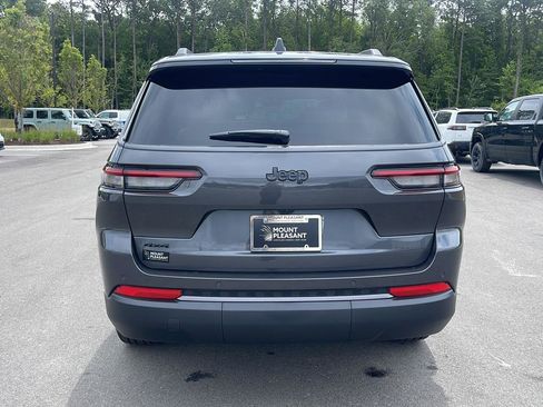 New 2026 Jeep Grand Cherokee L Limited w/ Limited Altitude Package AWD/4WD image 6