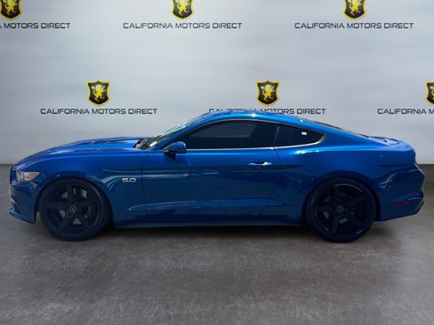 Used 2017 Ford Mustang GT w/ GT Performance Package RWD image 2