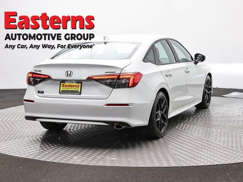 Used 2022 Honda Civic Sport image 5