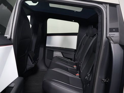 Used 2024 Tesla Cybertruck AWD Crew Cab image 11