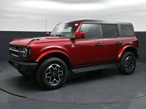 Used 2026 Ford Bronco Outer Banks AWD/4WD image 1