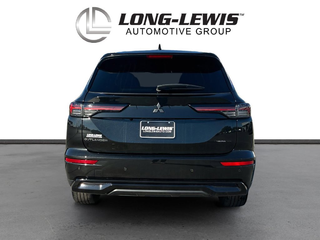 Used 2026 Mitsubishi Outlander LE FWD image 5