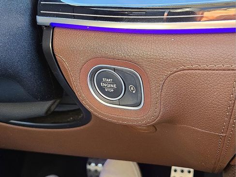 Used 2024 Mercedes-Benz GLS 450 4MATIC w/ Pinnacle Trim Package image 31