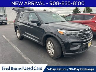 Used 2023 Ford Explorer XLT AWD/4WD video 3