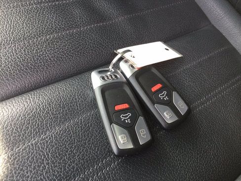 Used 2019 Audi Q5 2.0T Premium AWD/4WD image 43