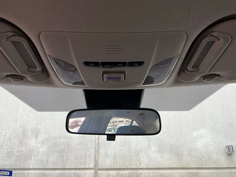 Used 2022 Toyota Corolla LE image 12