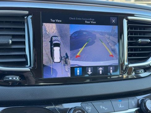 Used 2017 Chrysler Pacifica Touring-L Plus w/ Advanced Safetytec Group image 24